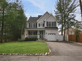 10 Chestnut St, Spotswood, NJ 08884