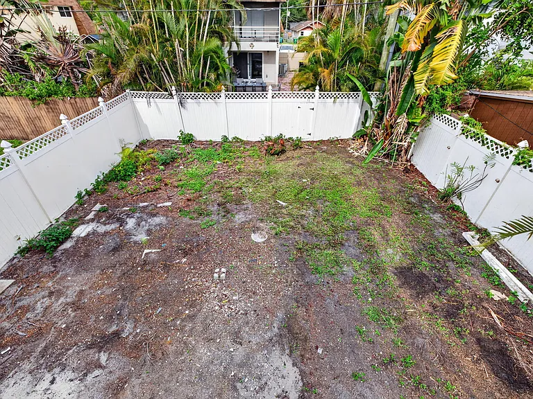 5424 SW 44th Ter — Photo 44
