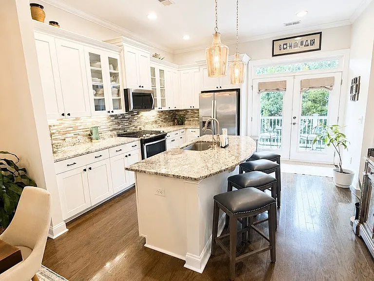 1057 Bowman Woods Dr — Photo 8