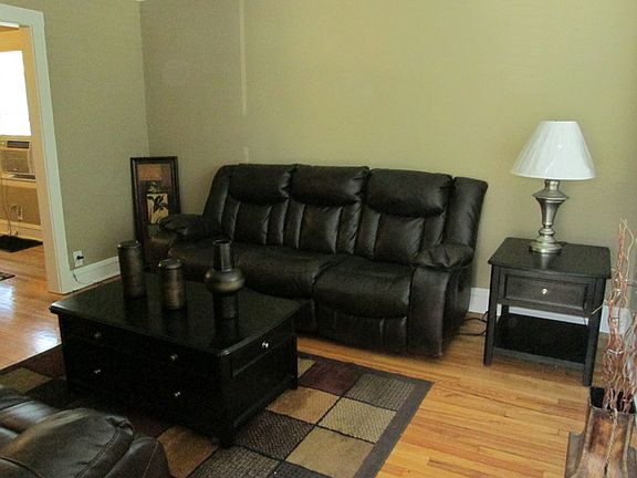 3rd image of 2033 S 5th Ave