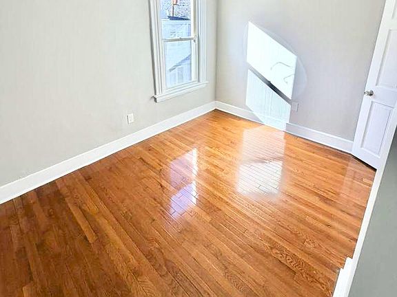 5th image of 234 Starr St #2