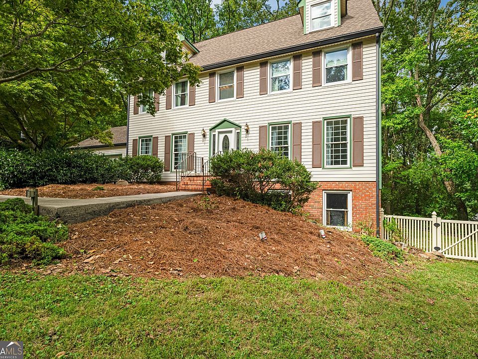 1st image of 2000 Sourwood Dr