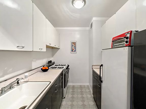 5th image of 185 W End Ave APT 8J