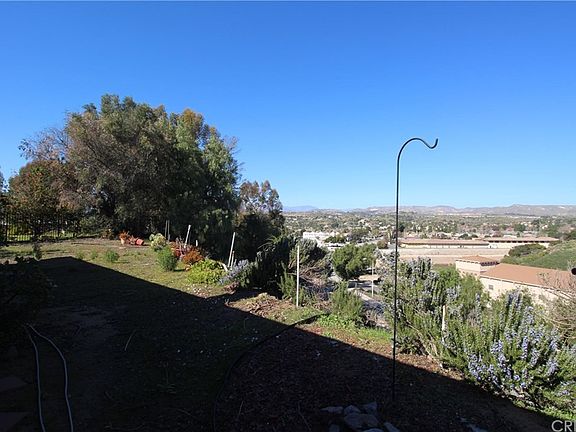3rd image of 4675 Bella Vista Dr