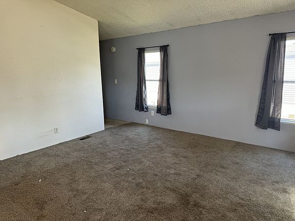 3rd image of 317 Columbine Dr #113