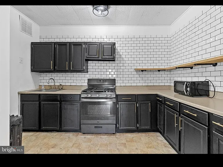 24 N West St #1 — Photo 11