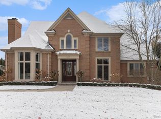 6997 Oakhurst Ridge Rd, Clarkston, MI 48348