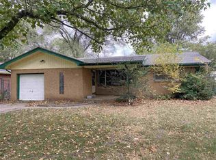 520 E 8th Ave, Belle Plaine, KS 67013