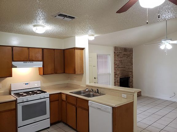 4th image of 9509 Night Star Dr APT B