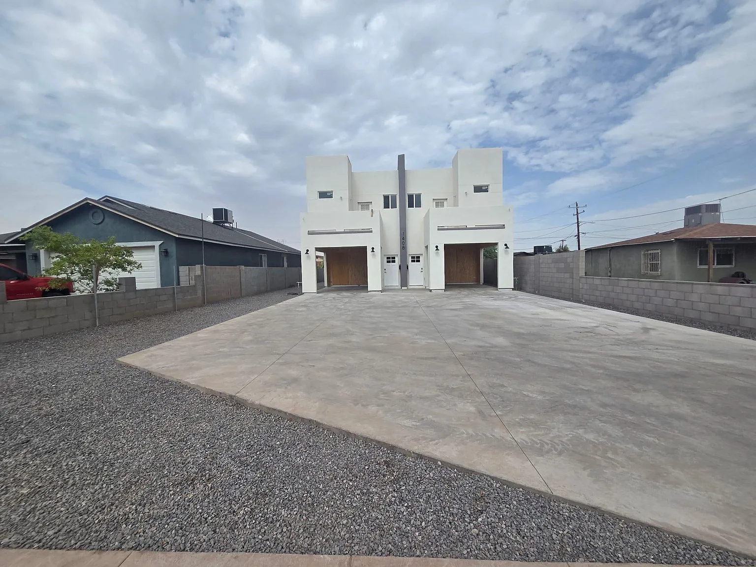 4 bed, 4.0 bath, 1200 sqft, $1,299 — Photo 2
