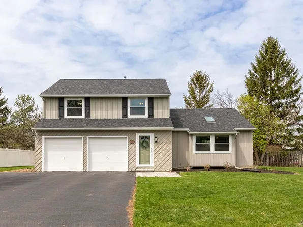 5100 Coffee Tree Ln, North Syracuse, NY 13212