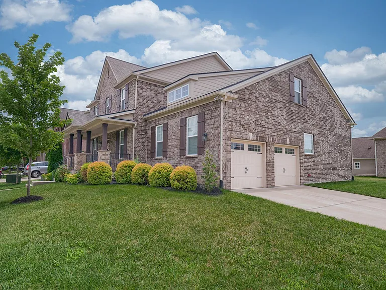 943 Beamon Dr — Photo 2