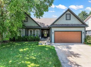 147 W Colleen Ct, Gardner, KS 66030