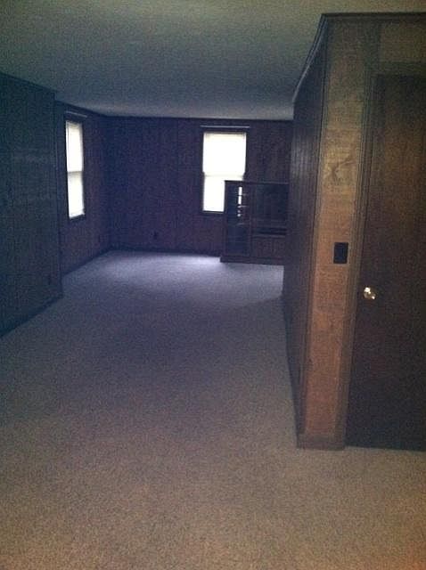 2nd image of 615 E Votaw St
