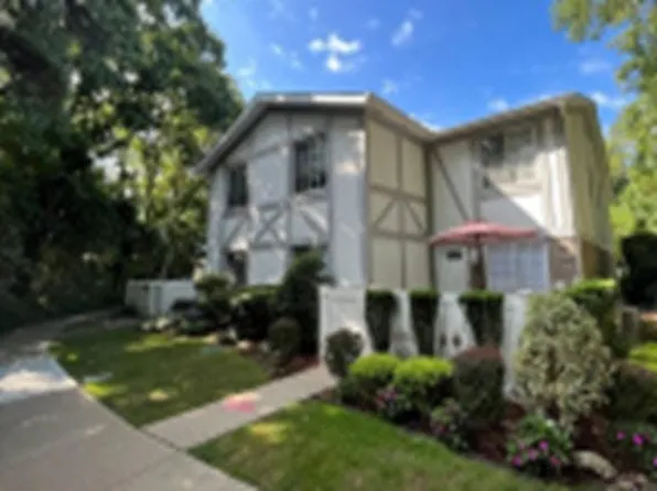 341 Birchwood Rd, Medford, NY 11763