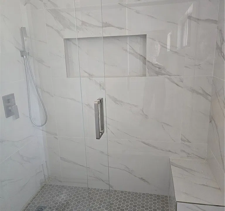 407 E Yale Loop