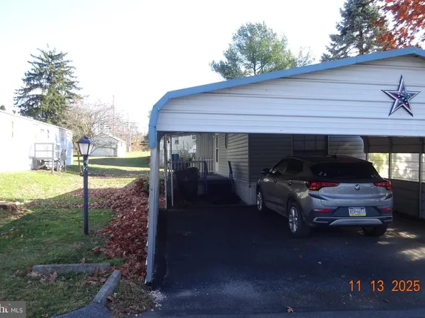 2 S Hollar Dr, Shippensburg, PA 17257