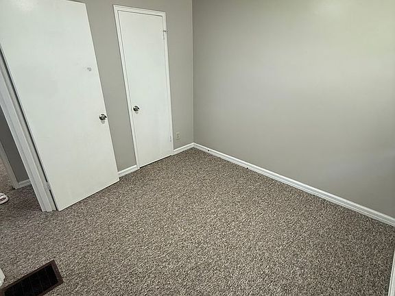 3rd image of 112 W Park Ave #118