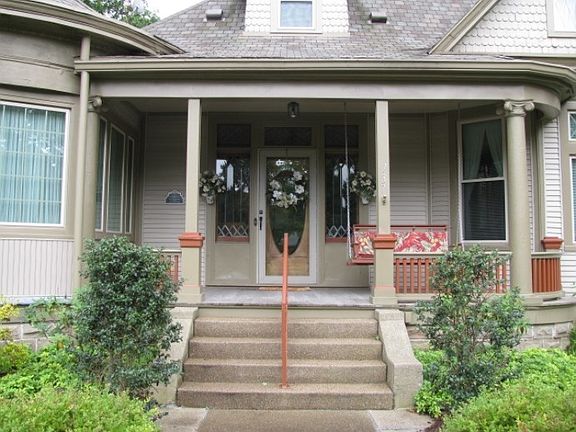 2nd image of 737 Church St