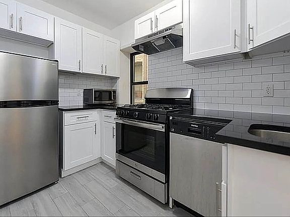 3rd image of 78 Rivington St #3
