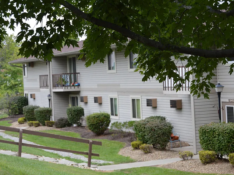Little Acres — Photo 9