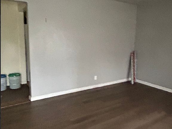 2nd image of 21 Edgar St