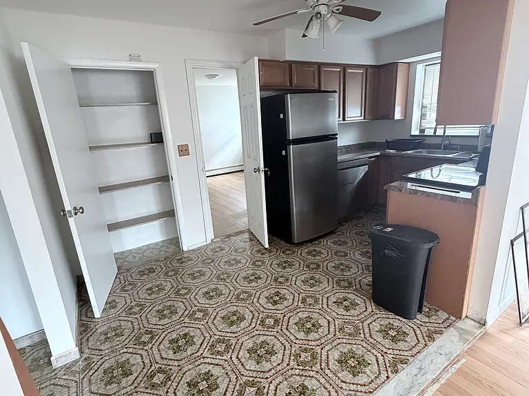 290 Grace Ave #1 — Photo 10