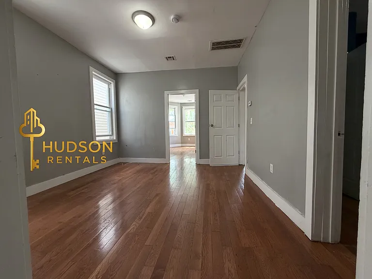 230 Wilkinson Ave #1 — Photo 5