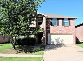 8416 Vinetree Dr, Arlington, TX 76002
