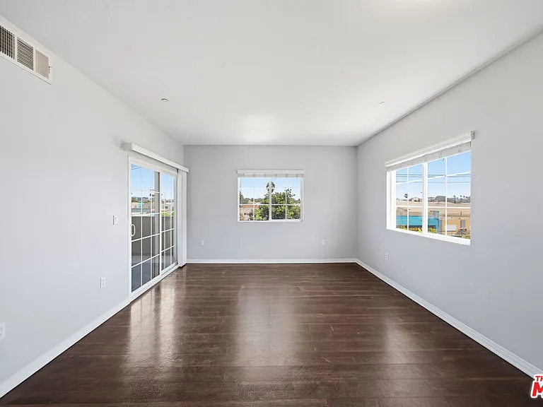 1408 W Washington Blvd #303 — Photo 6