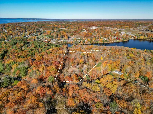 110A Louisa St, Parry Sound, ON P2A 3B9