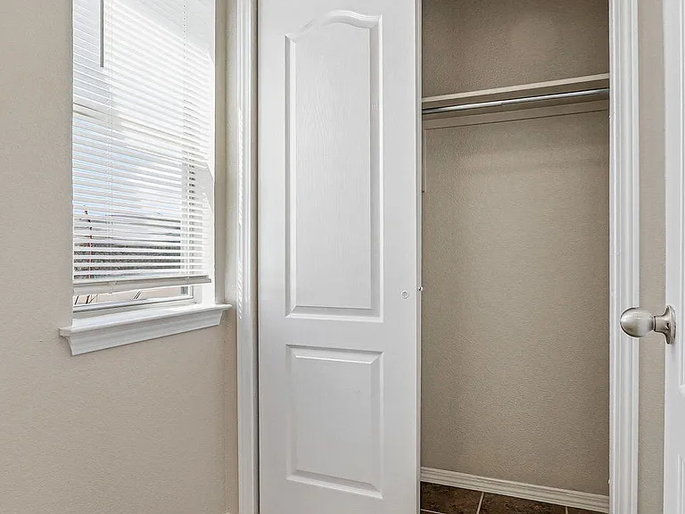 2300 Glitter Point — Photo 13
