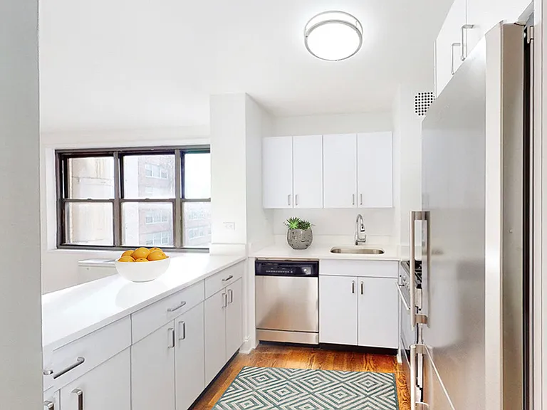 96 5th Ave #16D — Photo 3