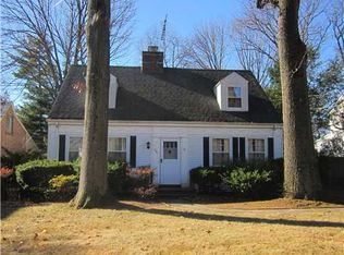 325 Grove Ave, Metuchen, NJ 08840