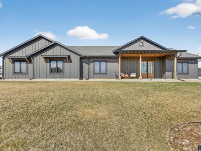 2400 N Reichelt Cir, Tea, SD, 57064