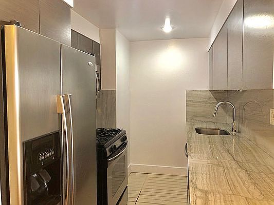 4th image of 360 E 65th St APT 2F