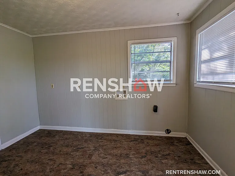 1887 N Graham St — Photo 14