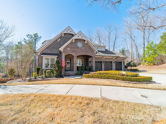 2nd image of 614 Pomegranate Pl