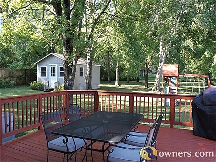 Beautiful deck, yard and separate studio/office.