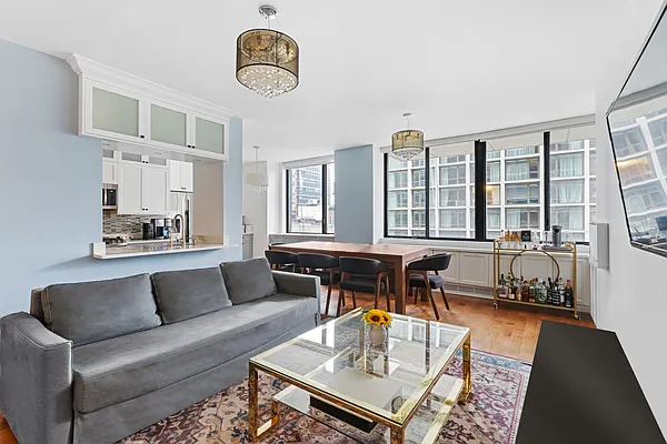 Rented by Douglas Elliman | media 16