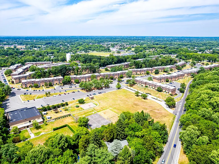 Autumn Ridge Apartments — Photo 18