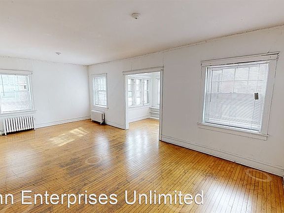 3rd image of 1902 E Linnwood Ave #8606608