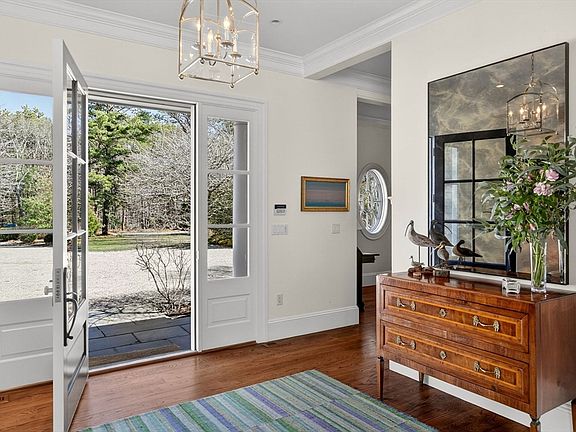 4th image of 179 Pineleigh Path