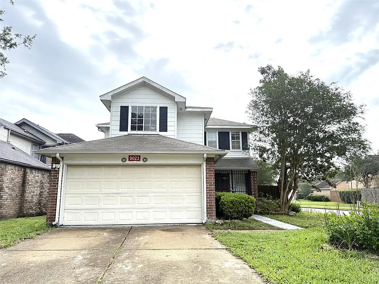 9023 Kalewood Dr — Photo 1