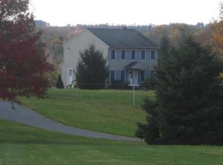 555 Mountain View Rd, Hamburg, PA 19526