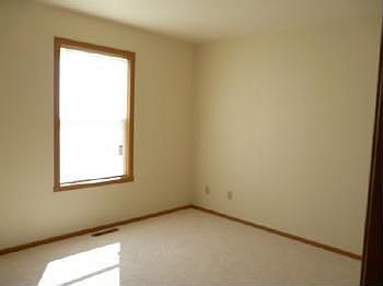 5th image of 379 Joyce Ave