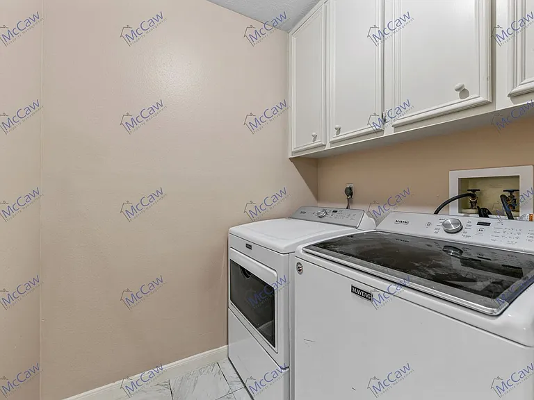 3211 Wessex Cir — Photo 20