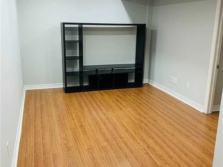 98 Nuffield St #BASEMENT — Photo 8
