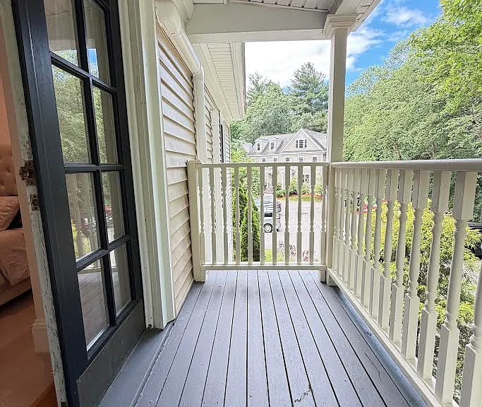 1271 Elm St — Photo 12
