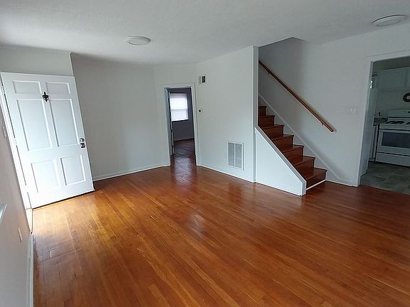 4th image of 6711 Swarthmore Dr